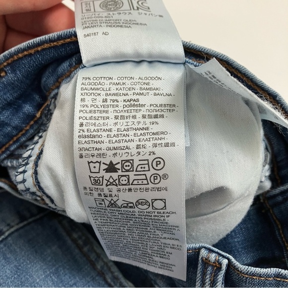 LEVI’S high rise “slimming boot” jeans - Picture 4 of 5